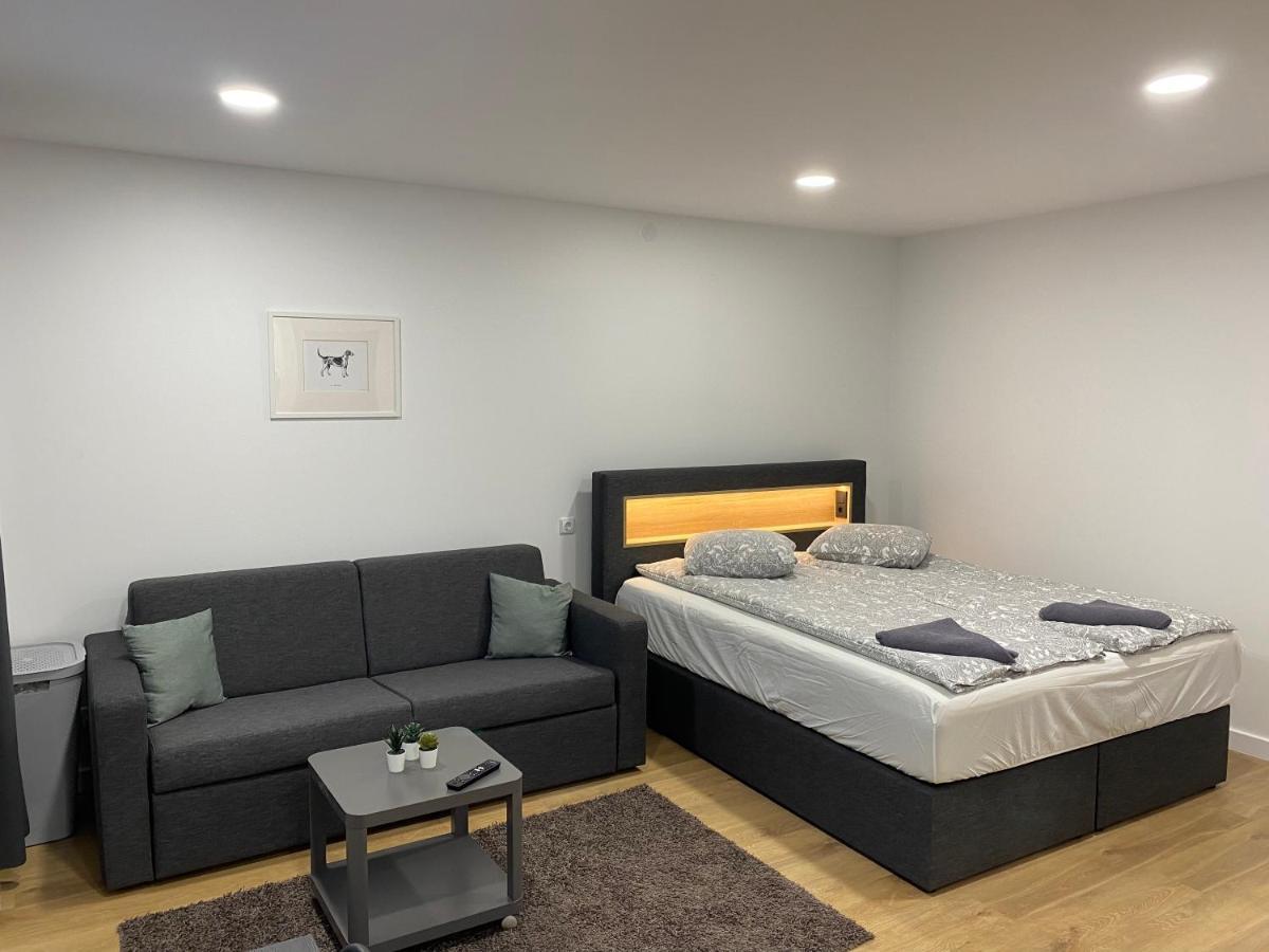 Akmene Center Apartment Naujoji Akmene Eksteriør bilde